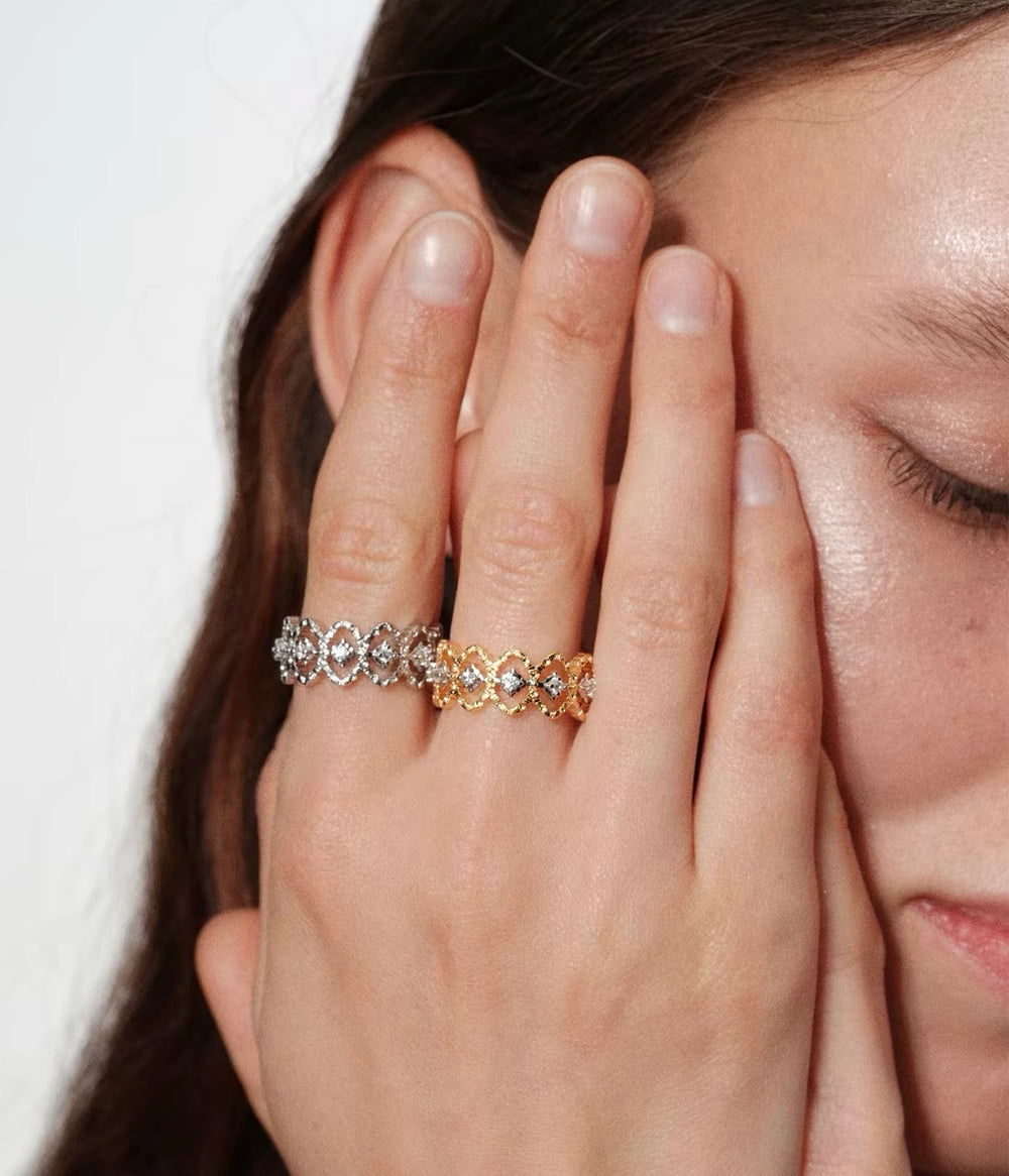 Lace Ring gold and silver model view