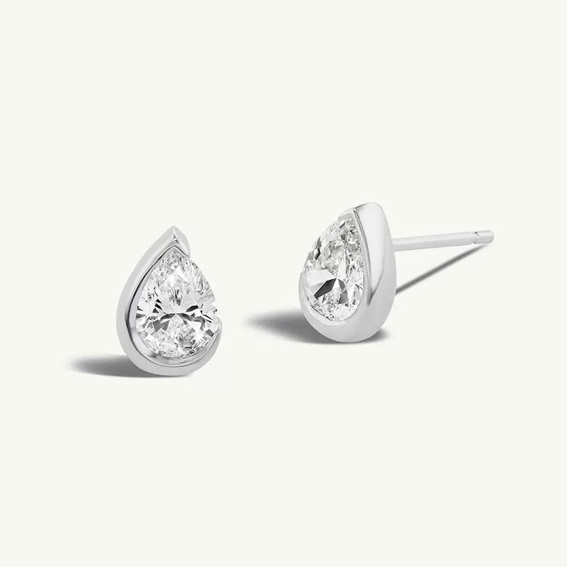Goutte Éclat pear-shaped stud earrings in S925 sterling silver